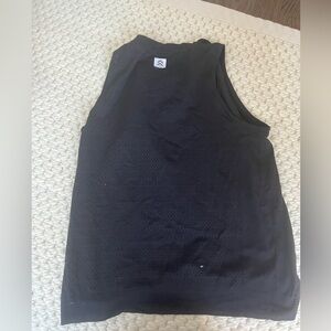 Barry’s Bootcamp Lululemon Tank - size 6